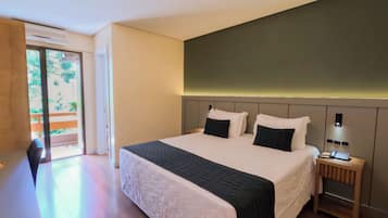 Luxury Apartment (Double) | Pillowtop beds, minibar, in-room safe, desk