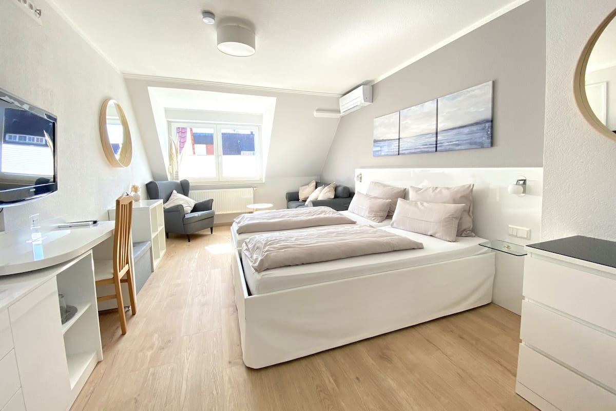 Doppia Basic | 1 camera, biancheria da letto ipoallergenica, una cassaforte in camera