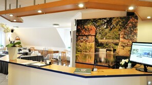 Check-in/check-out kiosk