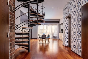 Apartment - ul. Garbary 2 | 起居區 | 55-吋平面電視、有線頻道、電視