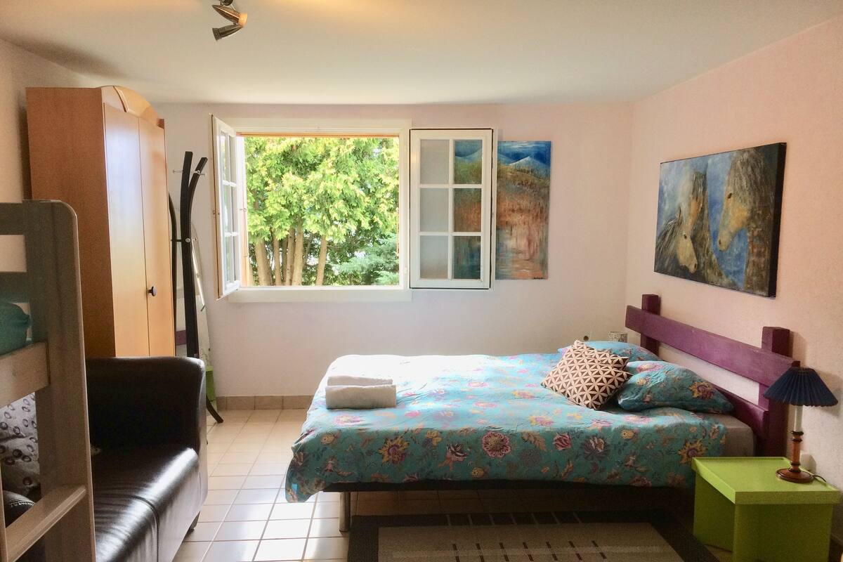 Family Quadruple Room, Multiple Beds, Shared Bathroom, Mountain View | Individually decorated, individually furnished, rollaway beds, free WiFi