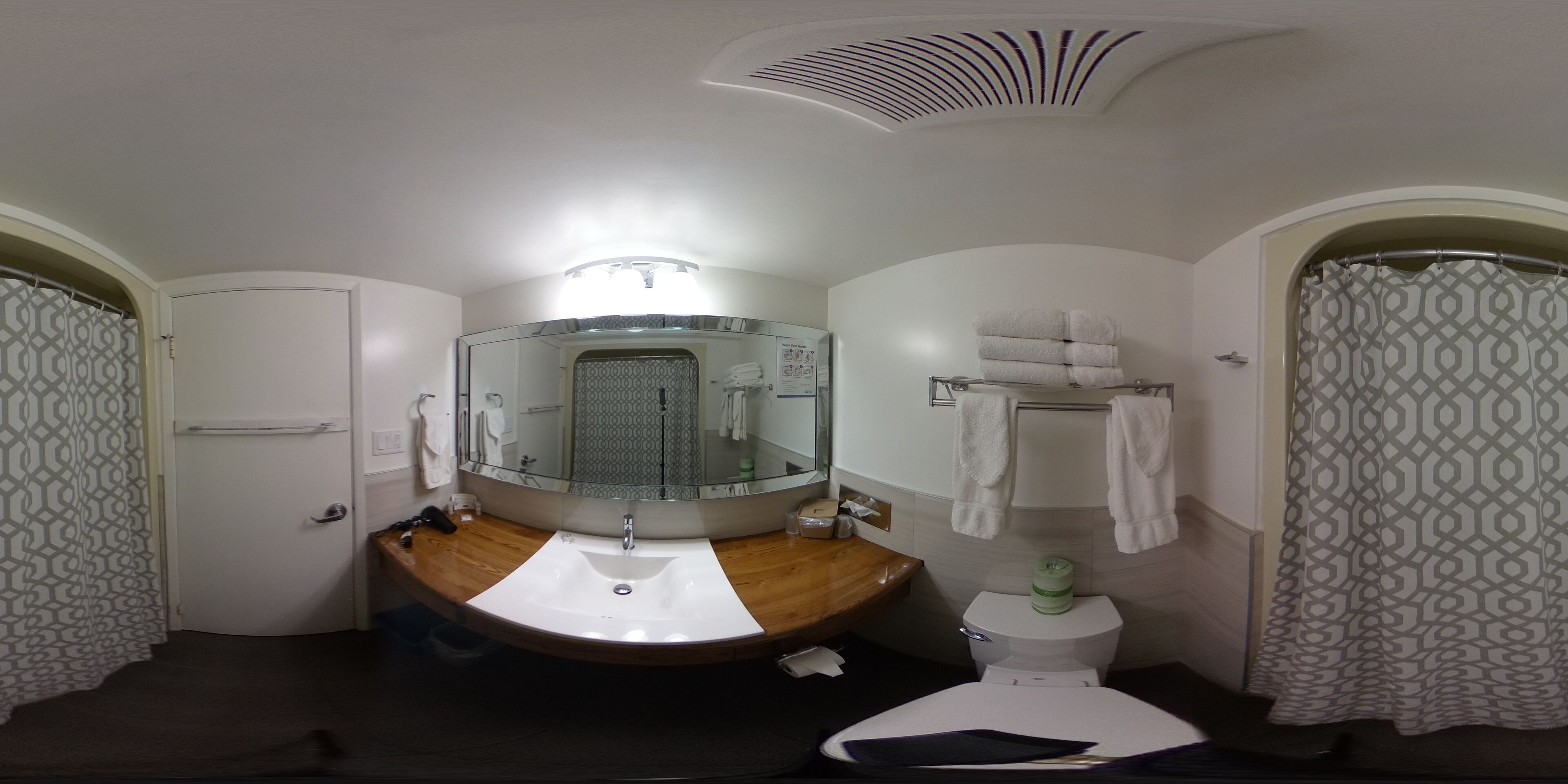 combined shower/bathtub, free toiletries, hair dryer, towels