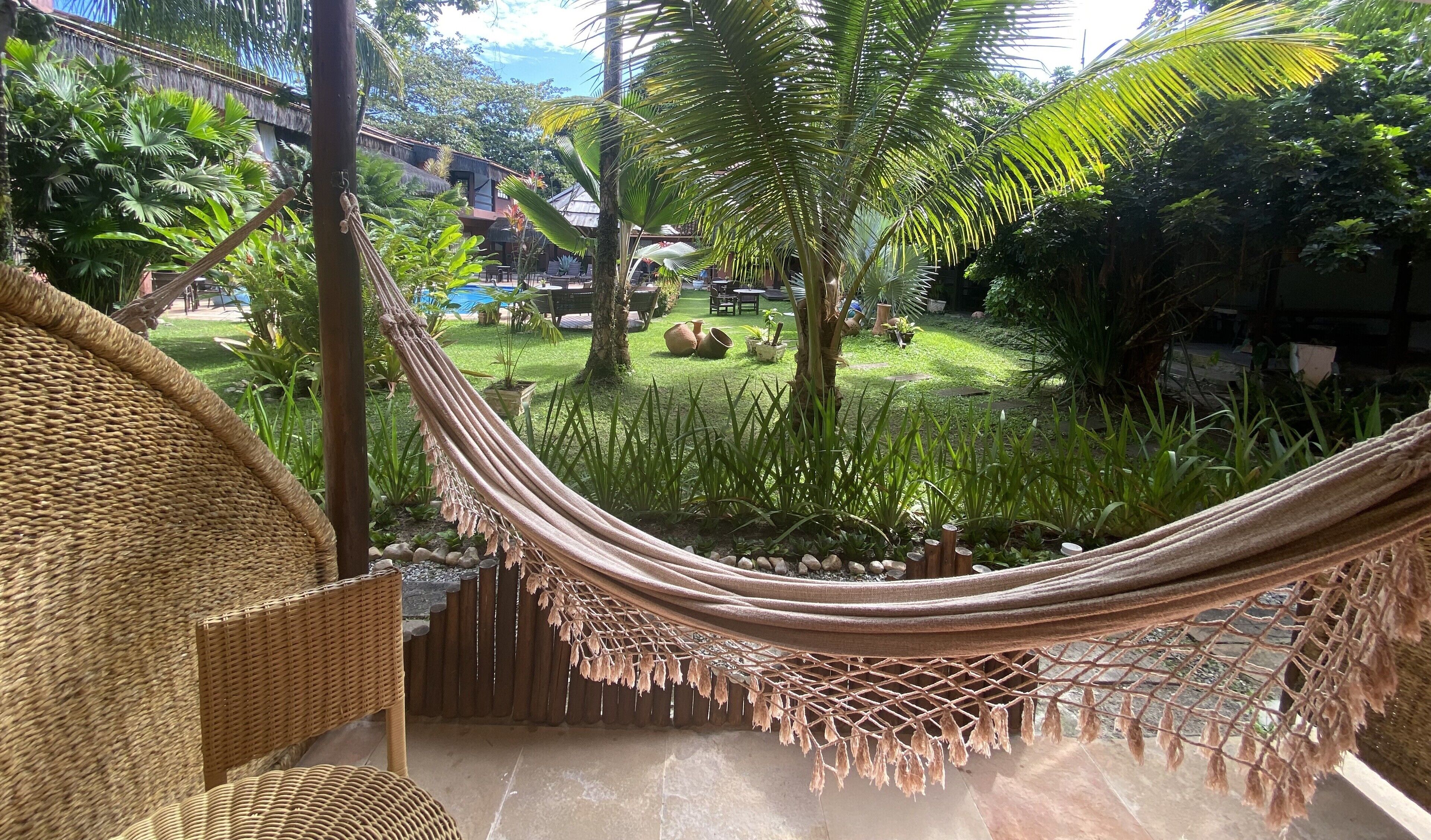 迷你吧、免费 WiFi、床单