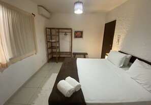Standaard kamer, 1 twee- of 2 eenpersoonsbedden | Een minibar, gratis wifi, beddengoed