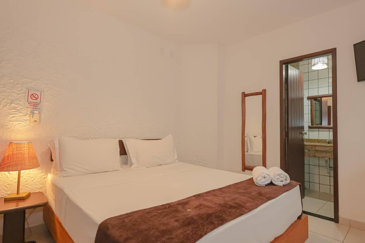 Minibar, WiFi (free), bed sheets