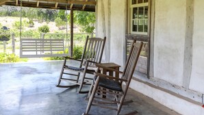 Porch - Baethge - Behrend (Fredericksburg)