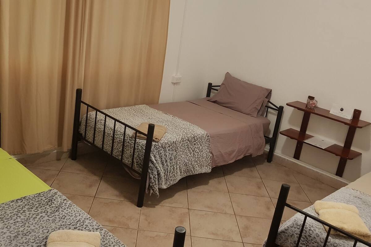 Basic Triple Room, 3 Single Beds, Garden View | Desk, free WiFi, wheelchair access