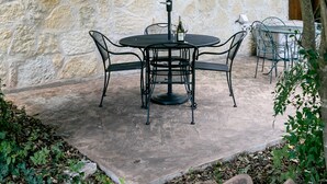 Unclassified image, 2 of 19, button - Crepe Myrtle Cottage (Fredericksburg)