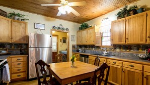 Unclassified image, 4 of 19, button - Crepe Myrtle Cottage (Fredericksburg)