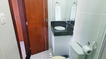 Deluxe Apartment, 2 Bedrooms, Pool View | Bathroom | Shower, free toiletries, towels