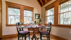 Standard Room, 1 King Bed (Your Hiding Place) | In-room dining - Your Hiding Place (Fredericksburg)