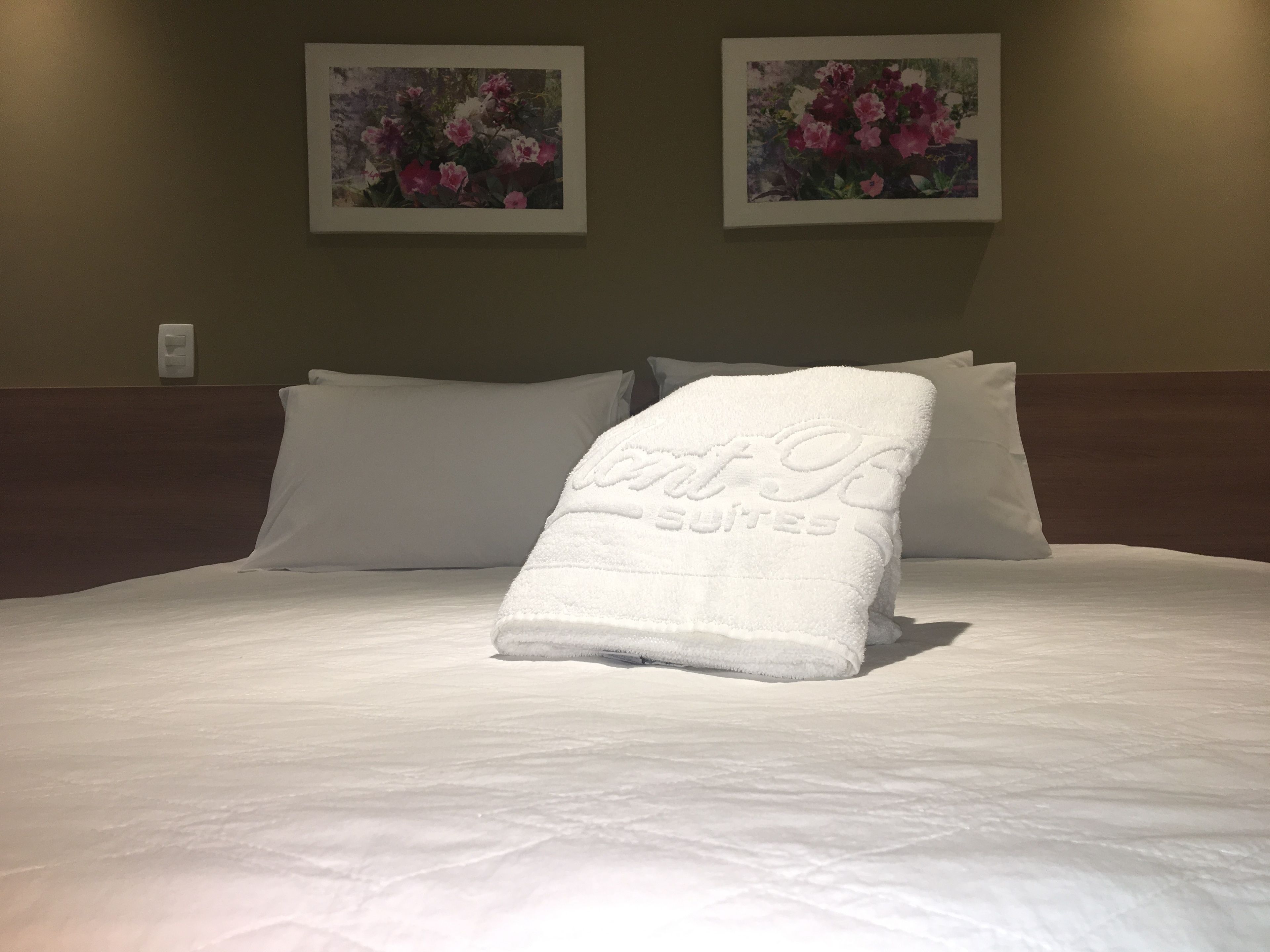 standard double room, non smoking | minibar, desk, blackout curtains, iron/ironing board