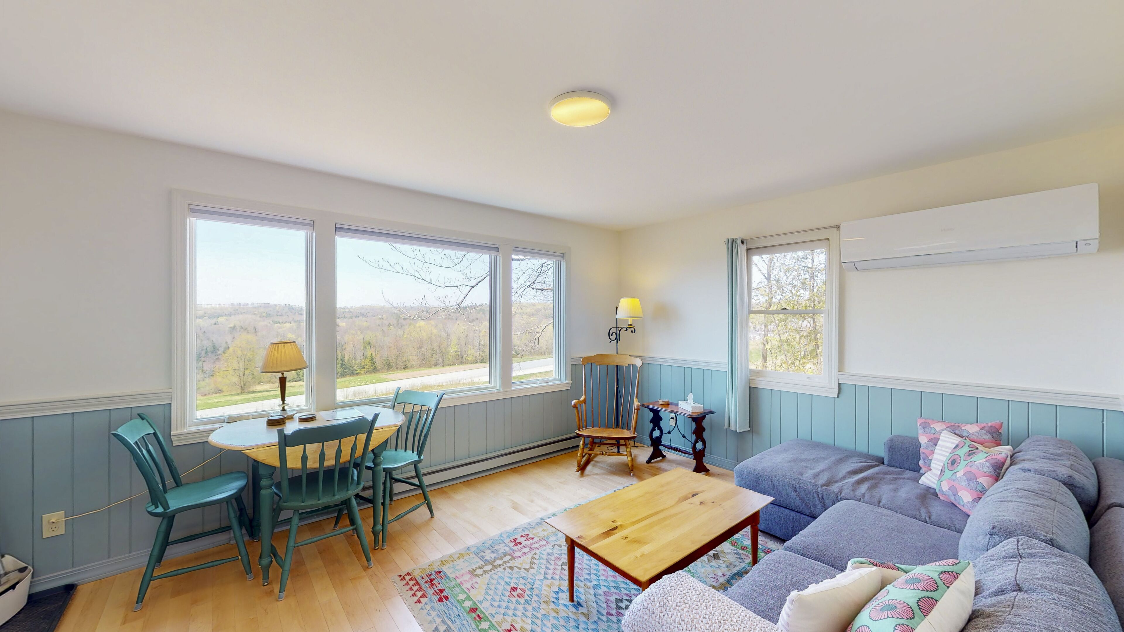 Mamet Cabin | Living area