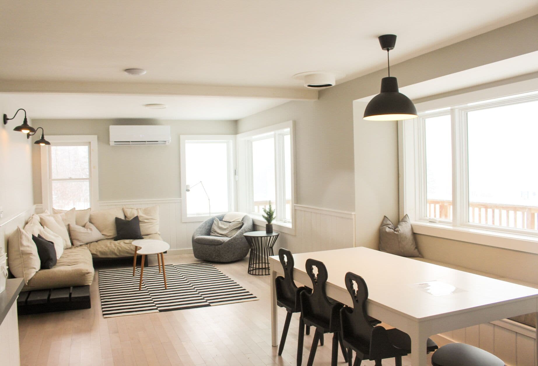 Wallace Cabin | Living area