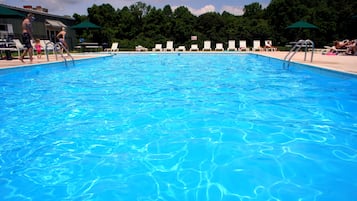 Seasonal outdoor pool, pool umbrellas, sun loungers