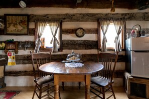 Huisje (Wine Cup) | Dineren in de kamer