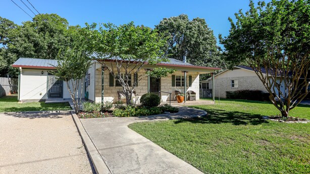 Front of property - Orange Street Cottage (Fredericksburg)