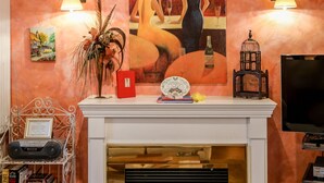 Fireplace - Le Chalet (Fredericksburg)