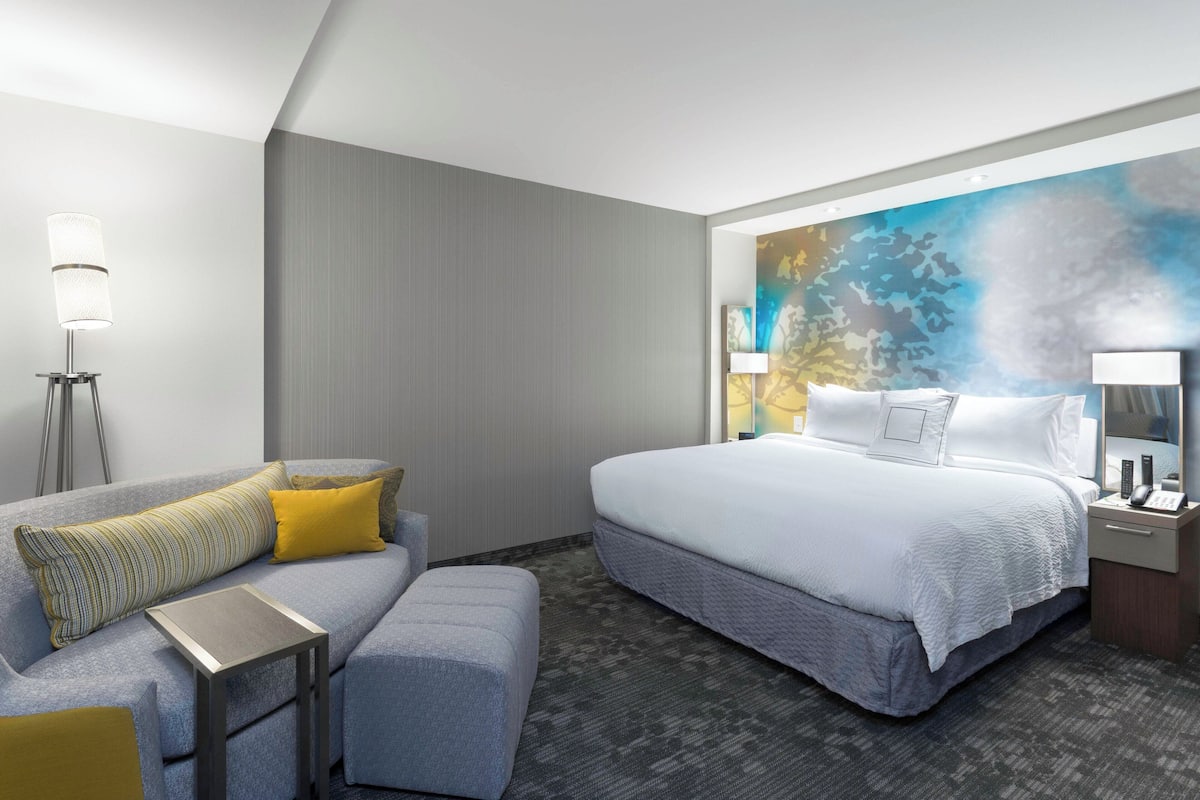 In-room safe, desk, iron/ironing board, free cribs/infant beds