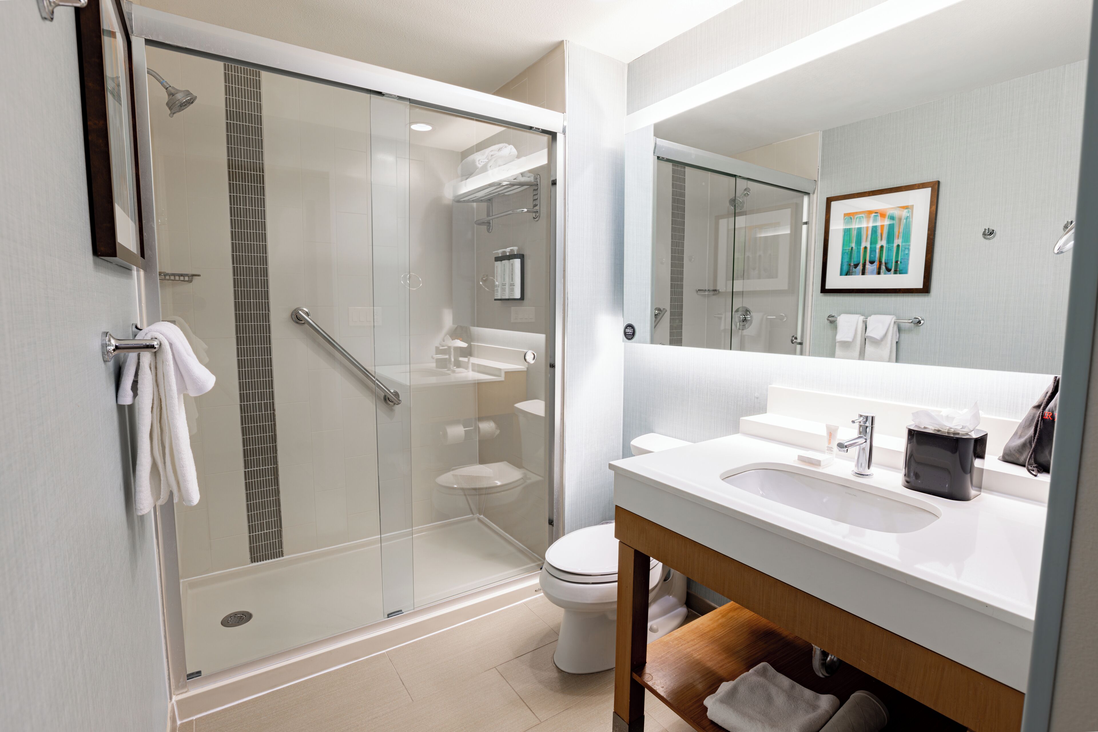 免費盥洗用品、吹風機、毛巾