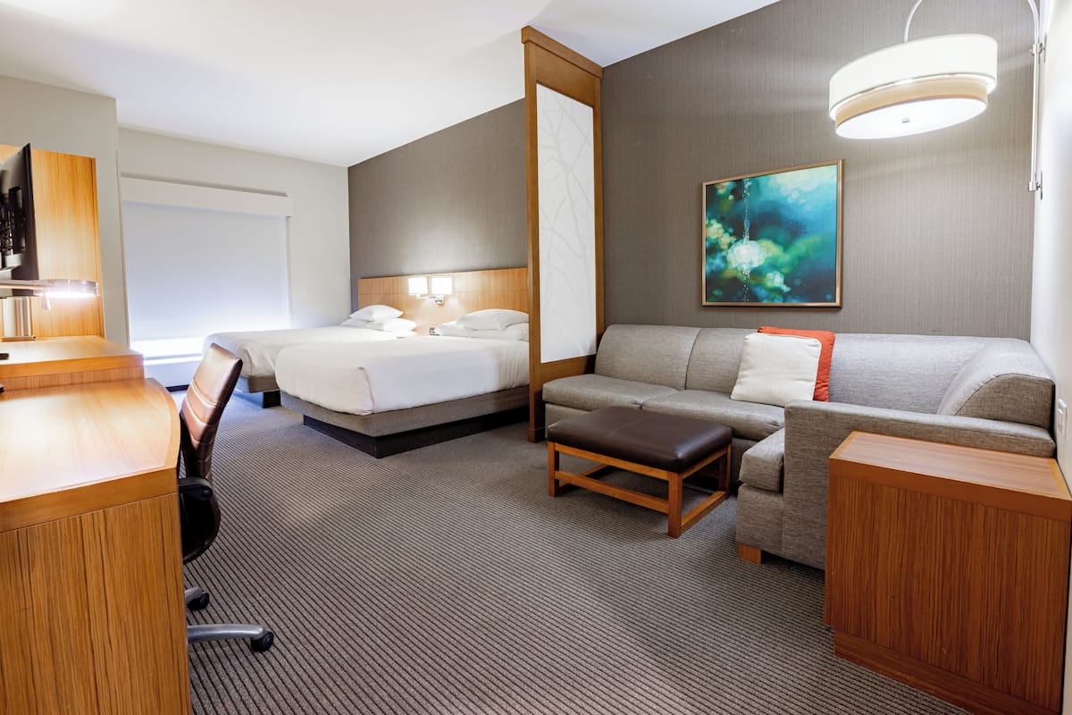 Desk, blackout drapes, iron/ironing board, free WiFi