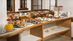 Gratis kontinental morgenmad hver dag