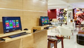 المنشأة من الداخل