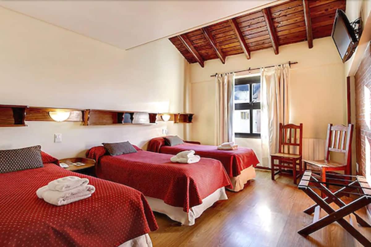 Habitación triple estándar | Wifi gratis y ropa de cama