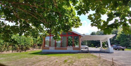 Fachada de la propiedad