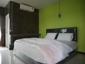 Deluxe Double Room  | Room amenity