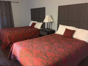 Departamento Premier, 3 habitaciones, cocina | 1 habitación, ropa de cama de alta calidad y cortinas blackout 