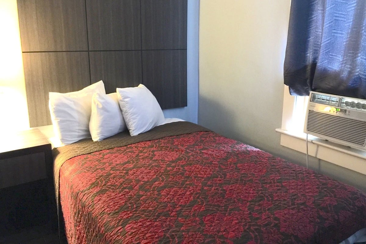 Apartemen Khas, 4 kamar tidur, dapur | 1 kamar tidur, seprai premium, tirai kedap cahaya, dan kedap suara