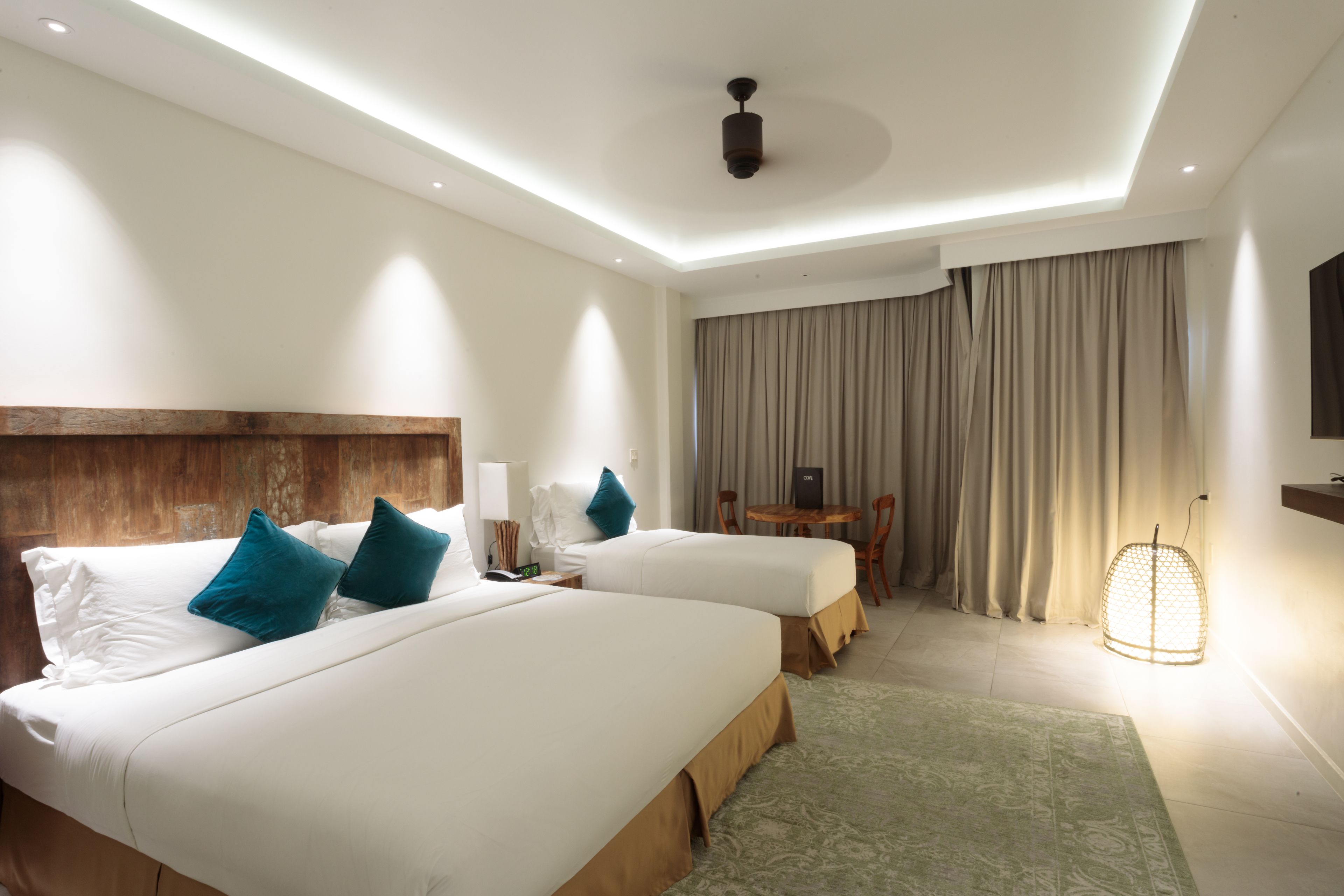 standard twin room, 1 bedroom, ocean view | premium bedding, pillow-top beds, minibar, in-room safe