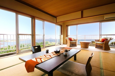 Habitación familiar, no fumadores, vistas al mar (Japanese, 16 tatami mat) | Caja fuerte y wifi gratis. Iseebisou