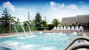 Piscine extérieure