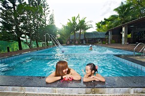 Outdoor pool - Papago International Resort Palau (Airai)