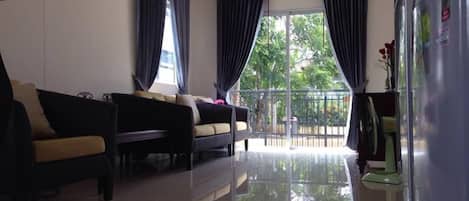 Comfort House, 3 Bedrooms | Living area