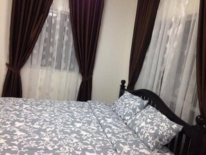 Comfort House, 3 Bedrooms | 3 bedrooms, iron/ironing board, free WiFi - Baan Buasai (Thep Krasattri)