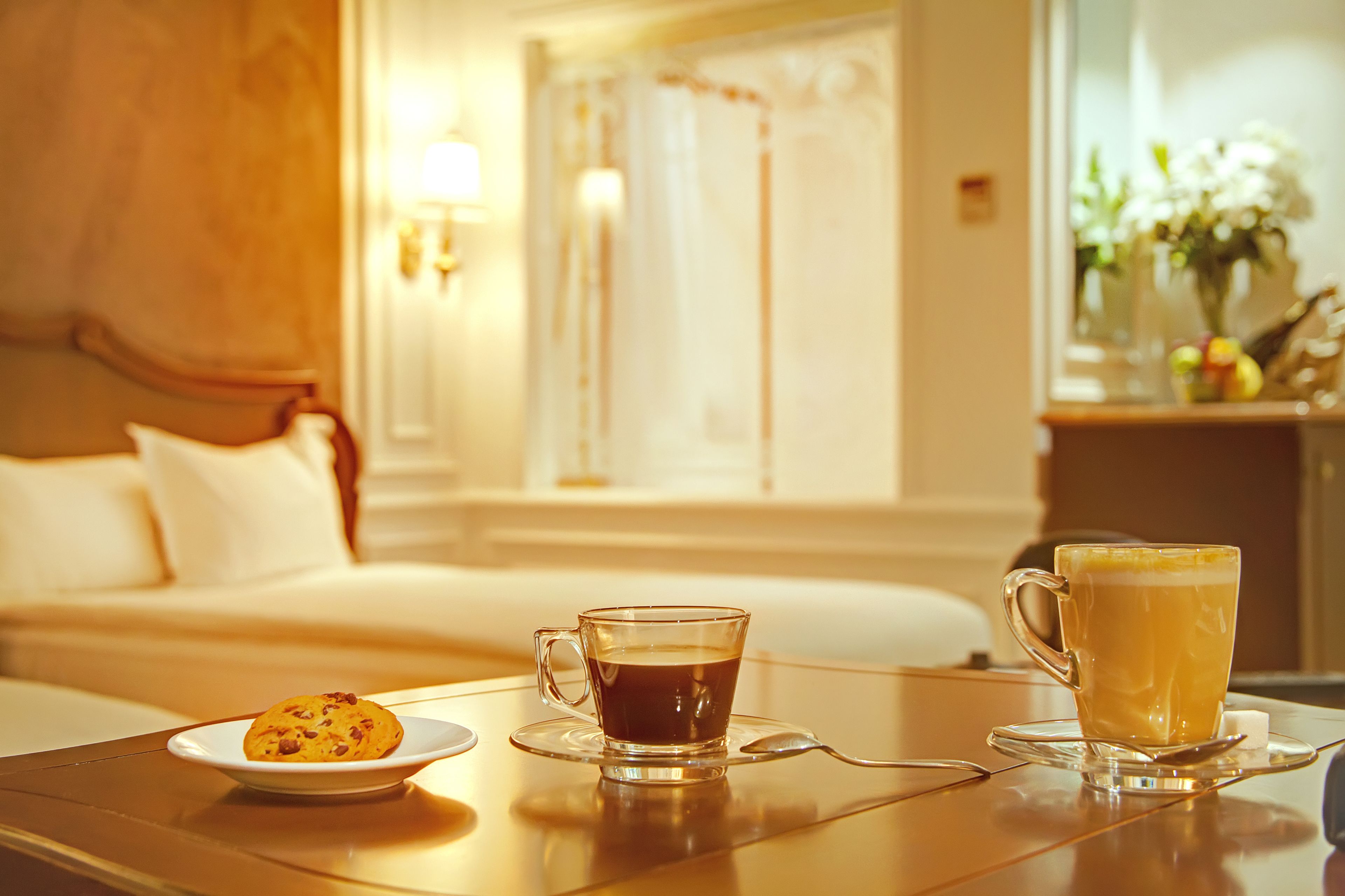 deluxe king room | coffee and/or coffee maker