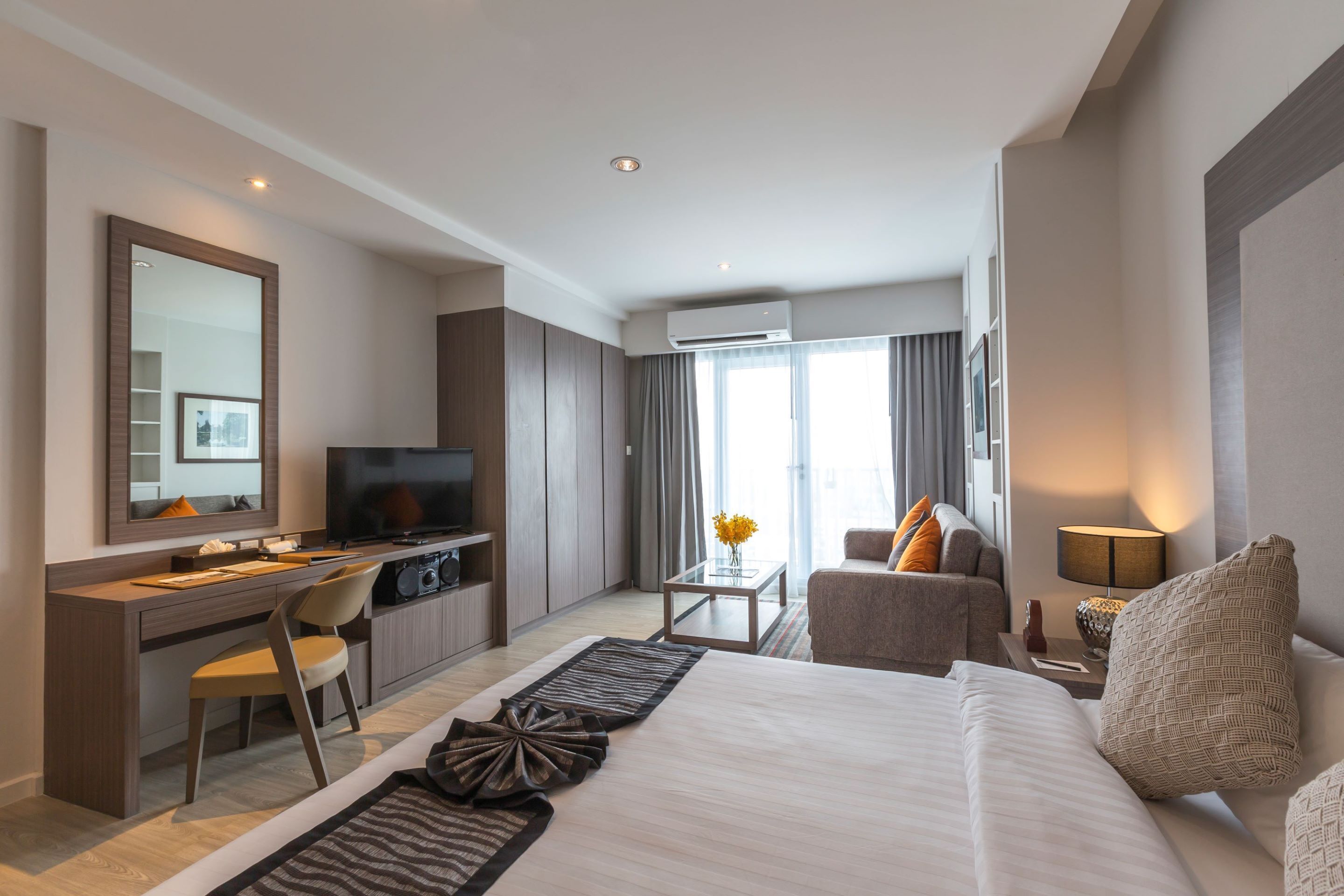 studio | 1 bedroom, in-room safe, desk, blackout curtains