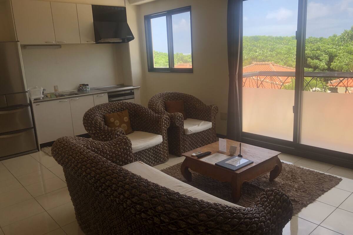 apartment, 2 bedrooms | living area | flat-screen tv