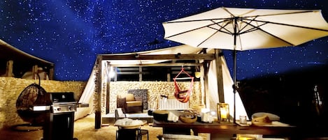 Dinner served, barbecue