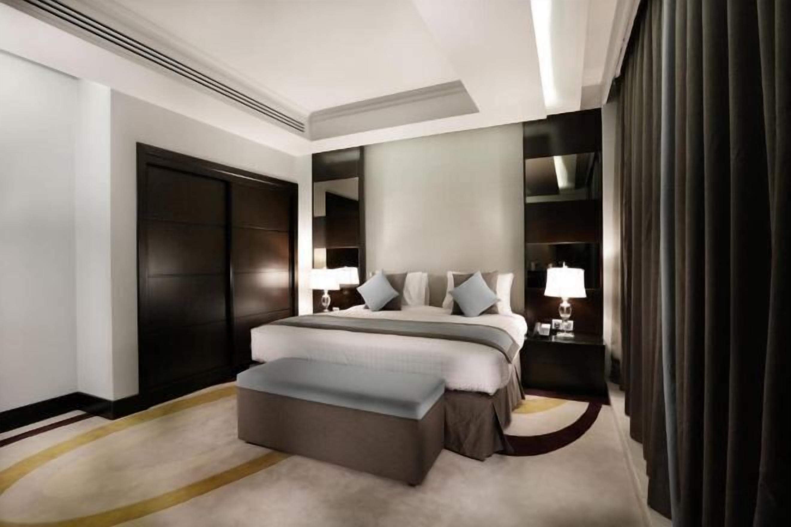 Een minibar, een kluis op de kamer, verduisterende gordijnen