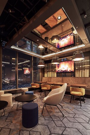 Cocktail bar - Courtyard by Marriott Katowice City Center (Katowice)