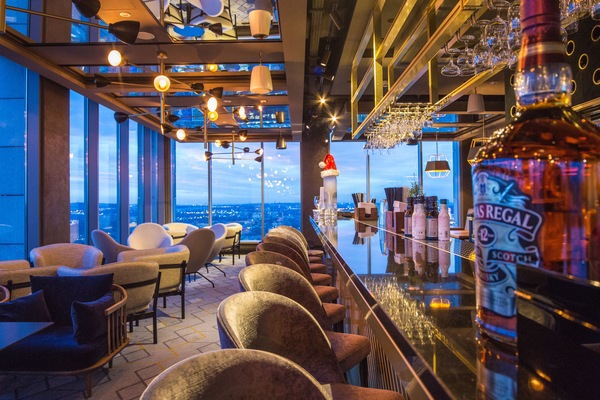Cocktail bar