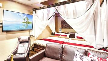 Premium bedding, soundproofing, WiFi (free), bed sheets
