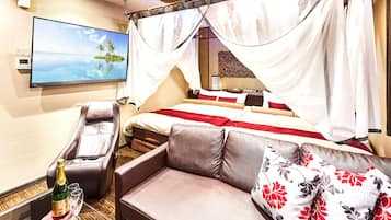 Premium bedding, soundproofing, free WiFi, bed sheets