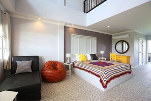 Neljän hengen deluxe-huone (Tulip) | 1 makuuhuone, ylelliset vuodevaatteet, työpöytä, äänieristys