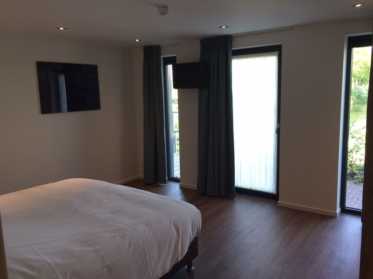 luxury apartment, annex building | 1 bedroom, in-room safe, desk, free wifi