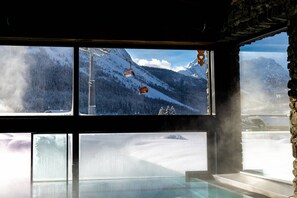 Indoor pool, outdoor pool, open 7:30 AM to 7 PM, pool umbrellas -  Hotel Spielmann (Ehrwald)